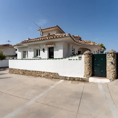 With Private Swimming Pool *